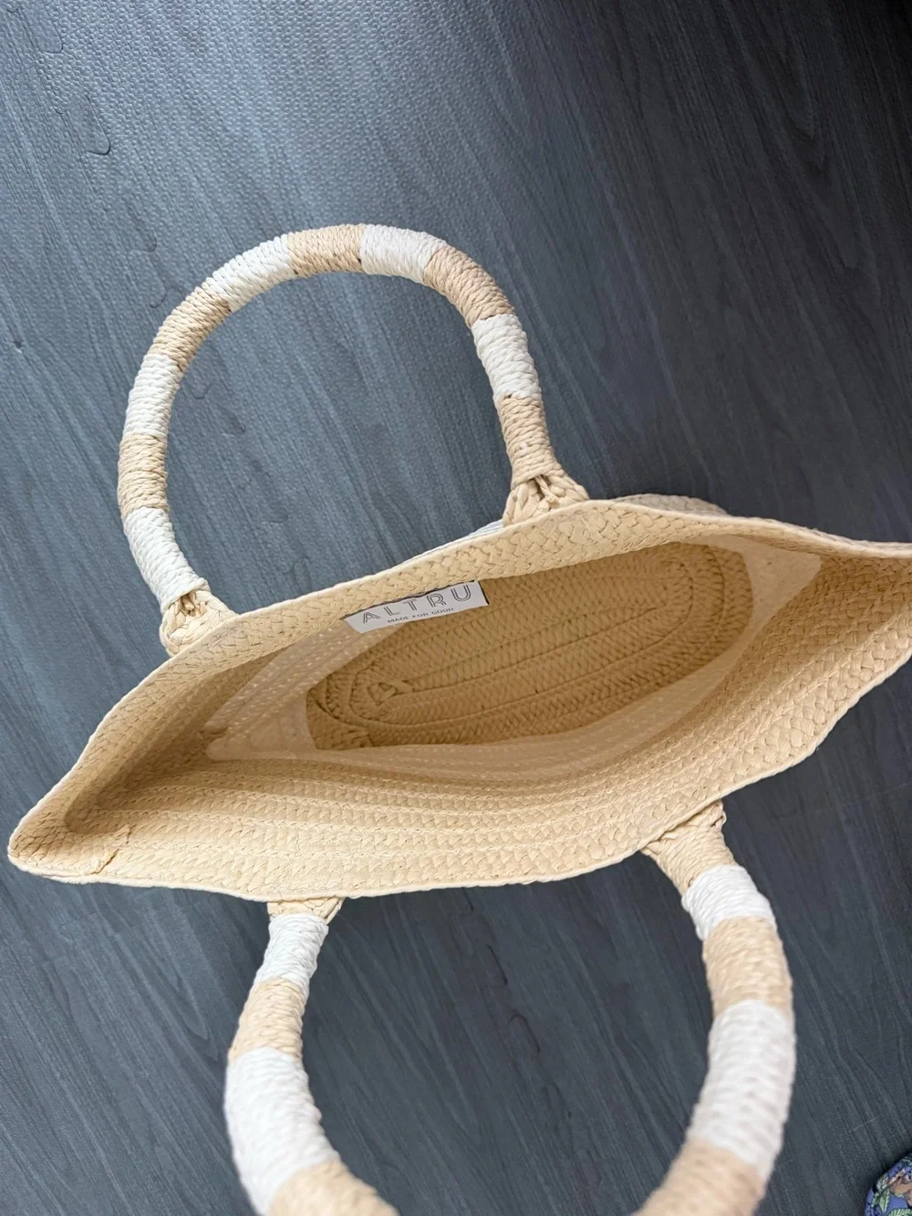 Woven Straw Tote Bag - Beige and White